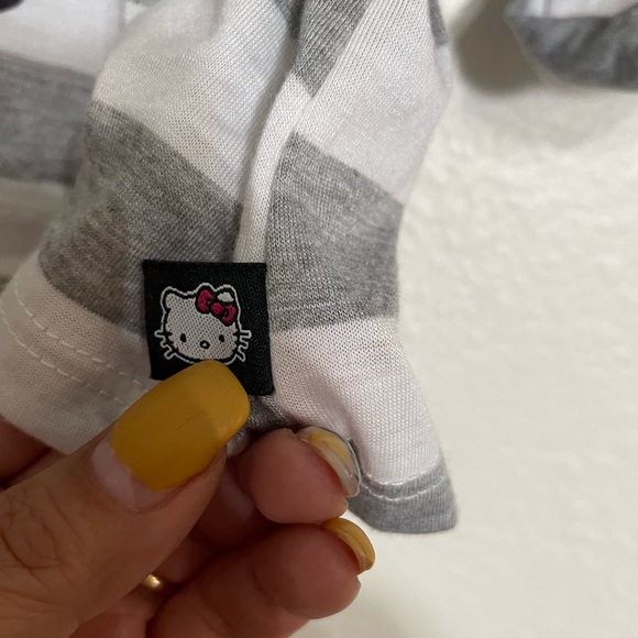 Authentic short Hello Kitty t-shirt - Picture 8 of 8